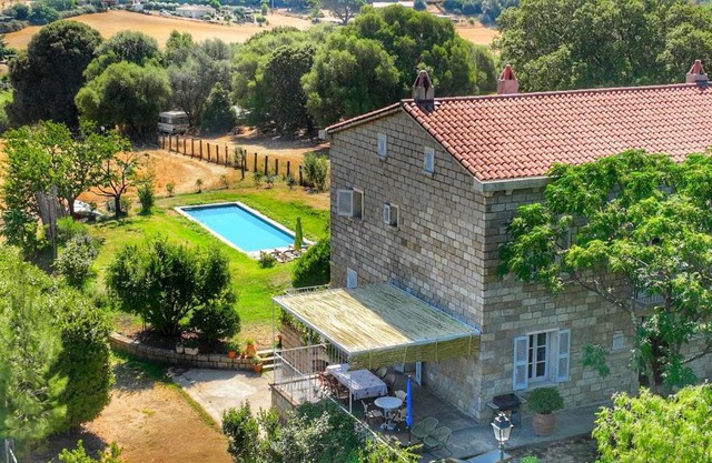 villa avec piscine