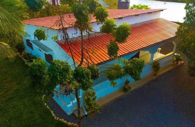 Villa - Beach 2km, Wifi, Smart TV, Parking - by Mango Tree Cottages Kilifi