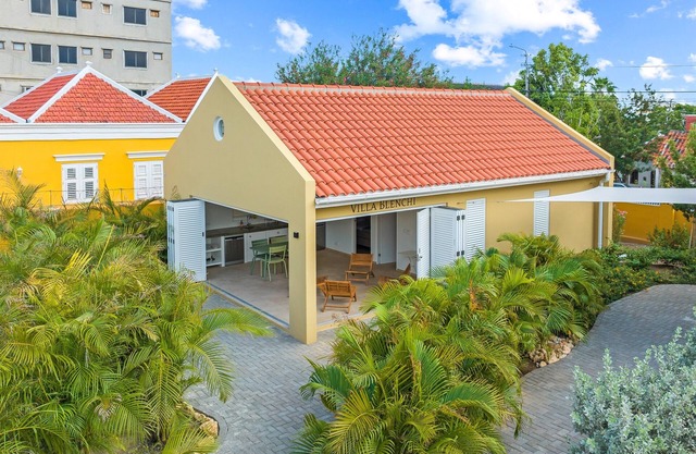 Villa Blenchi Curaçao with Pool & Garden