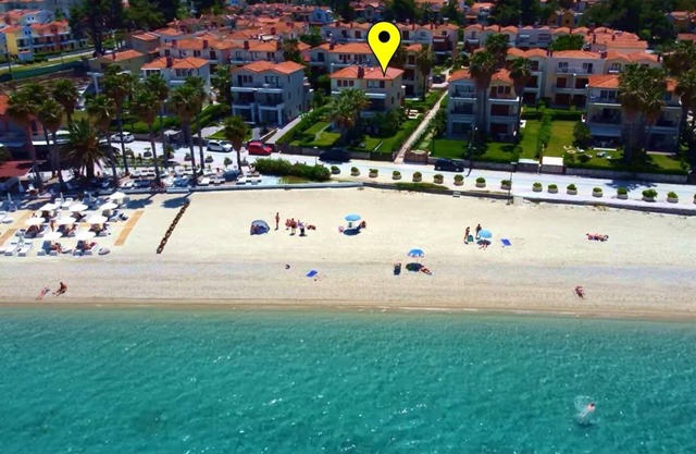 Villa by the sea | Blue Cocoon