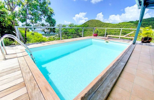 Villa Casa Blue, between sky and ocean, Almond Grove