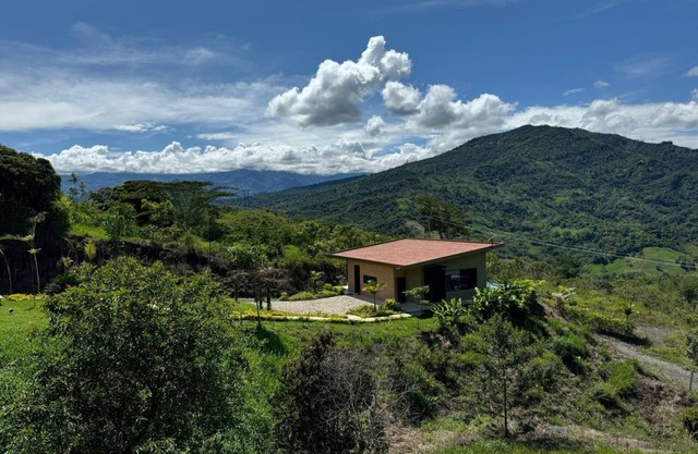 Villa CelenynAn Unforgettable Experience for All Your Senses