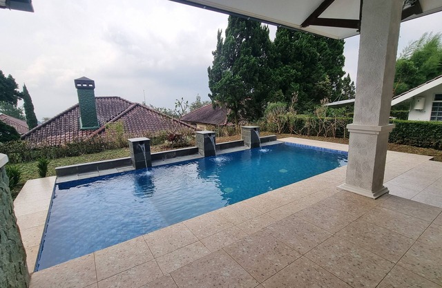 Villa ChavaMinerva Aries Ciater with Private Pool