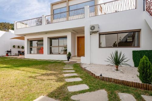 Villa Cosy Stay near beach,Airport, surf camp and stadium