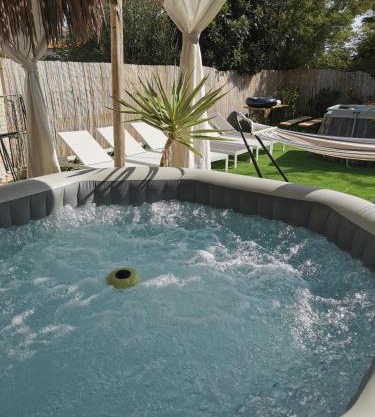 Villa d'Aqui, cosy, piscine, jacuzzi