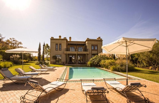 Villa de Luxe avec Piscine Privée et Golf