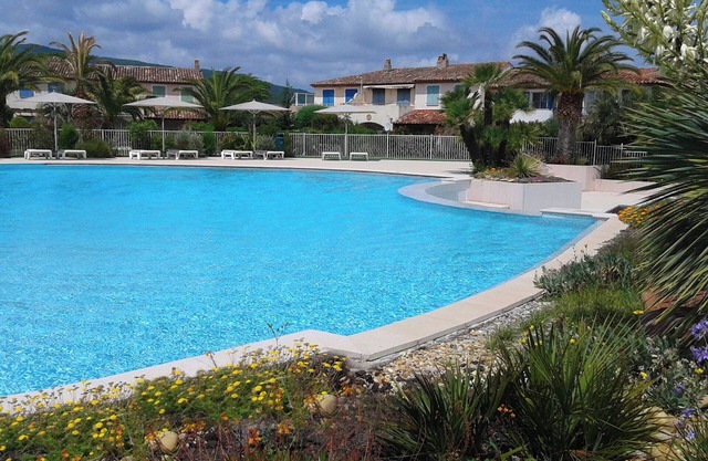 Villa 'Domaine Du Golf De Roquebrune' with Sea View, Wi-Fi and Air Conditioning