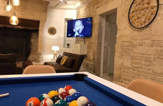 Villa Donna Jacuzzi downtown