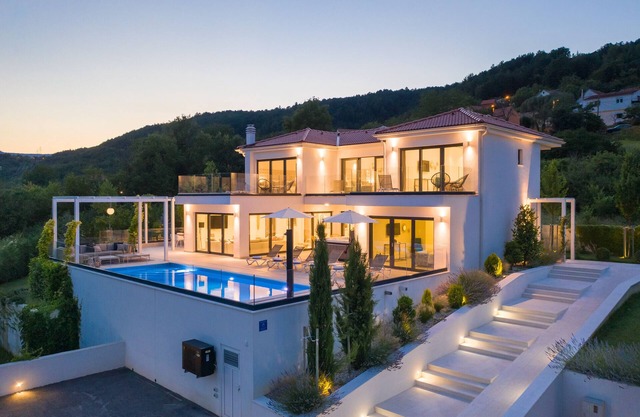 Villa Elegance *****