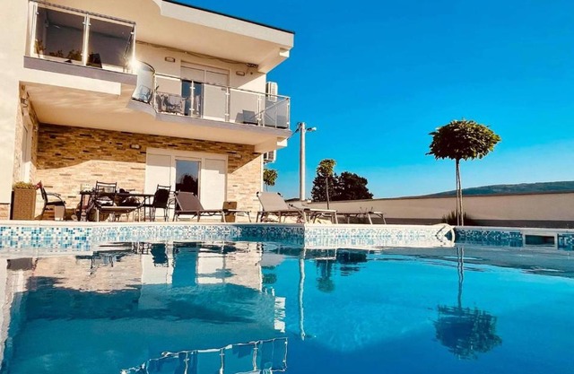 Villa Ella