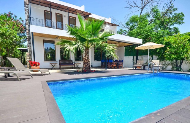 Villa Ercin - Five Bedroom Villa, Sleeps 8