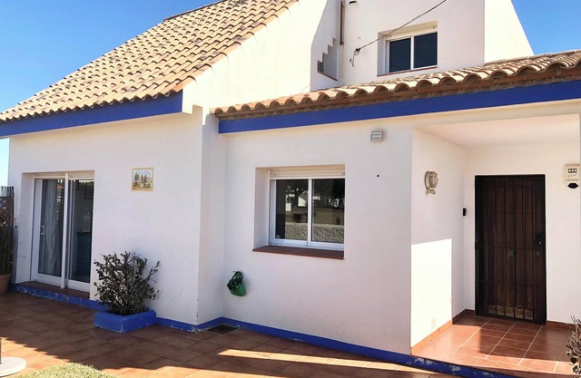 Villa 'Estepona Sea Front' with Sea View, Shared Pool and Wi-Fi