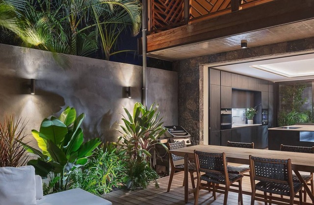 Villa Excuse My French by Fantasia Villas