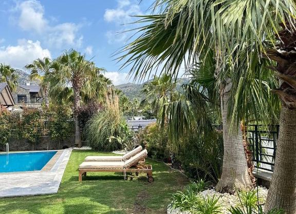 Villa Falcon with Swimming Pool and Great Views in Yalikavak Bodrum