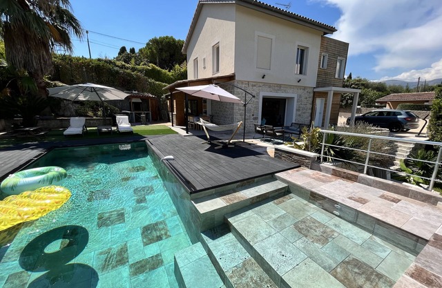 Villa Familiale Proche de la mer Dans un Charmant Village