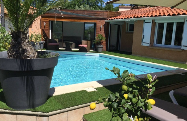 villa with private heated pool between ceze and ardeche