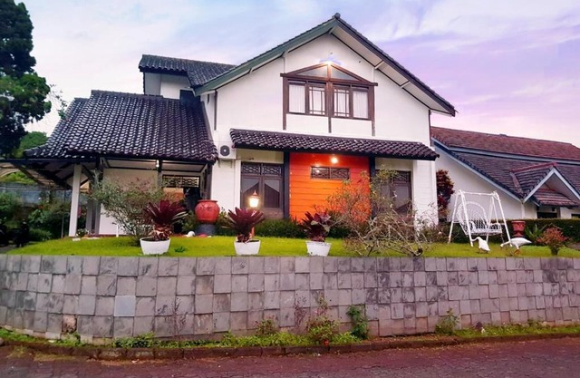 Villa Gardenia & Amora Park Puncak Bogor