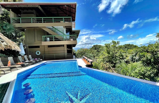 Villa Grande, Perfect in Paradise, Green Season Prices now!