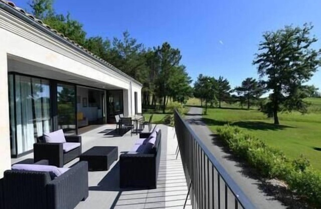 Villa Greensome on the Golf with AC