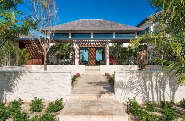 Villa Hawksbill - Located in Magnificent Grace Bay with Private Pool