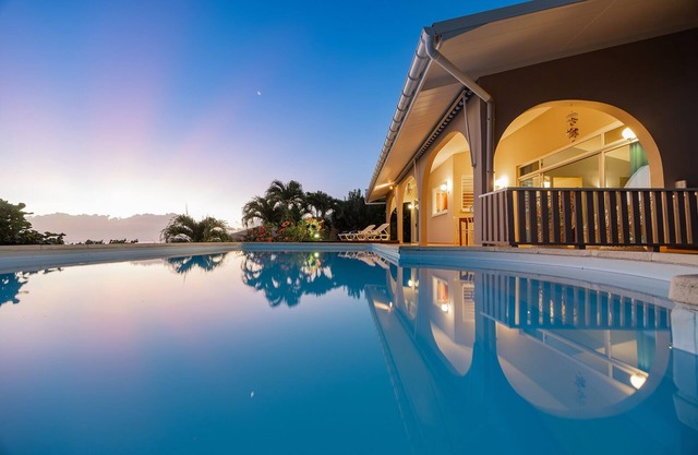 Villa Hoe by Tahiti Homes®. Swimming pool and sea view, ideal for a getaway for two!