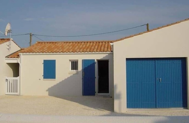 Villa Ile d'Oleron 800 M from the beach 300 Meters from the village center