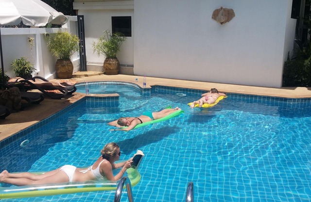 VILLA IMPERIAL 2 Bedrooms, 2 Bathrooms, Pool/Jacuzzi, Coconut Grove, Beach 400m