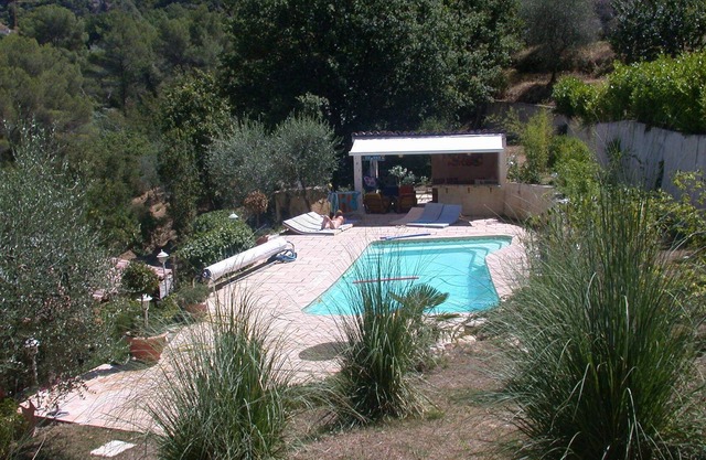 Villa in absolute calm, swimming pool, garden, large terrace 20 minutes from Nice