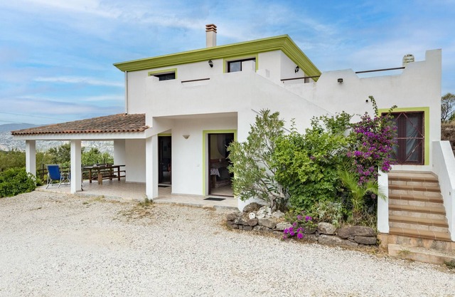 Villa Isportana with Mountain Views, Outdoor Areas & Wi-Fi