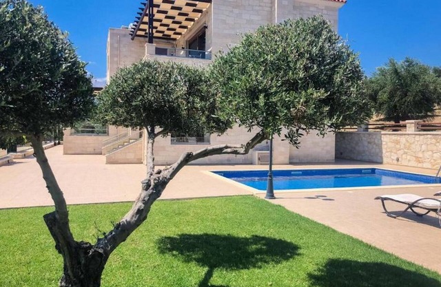Villa Jasmina - Modern Stone Villa - groups/family