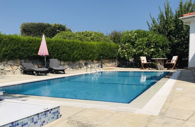 Villa Kazafana with private pool - mountain/sea view and WIFI