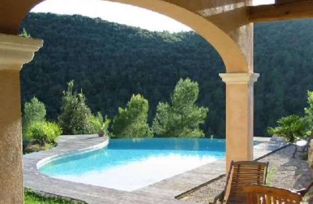Villa "La Tamarine" with swimming pool, nature and absolute calm 10 mns from the beach