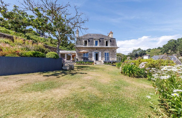 Villa Les Roches Mauves - vue mer, accès direct à la plage