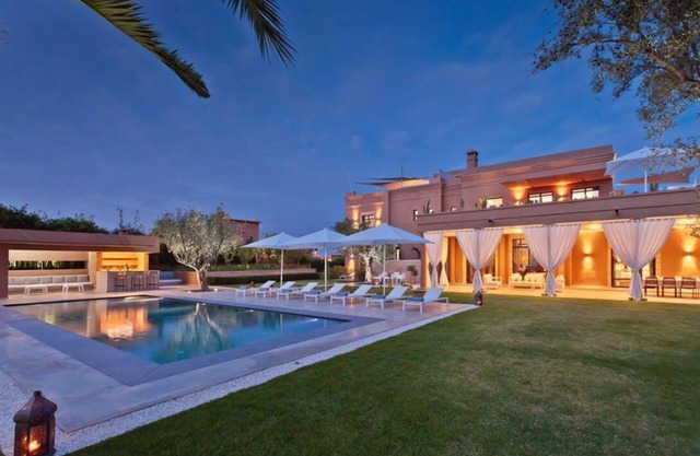 Villa Lumiere by J&J