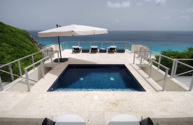 Villa Lune is a stylish, contemporary house with a distinctly Mediterranean feel