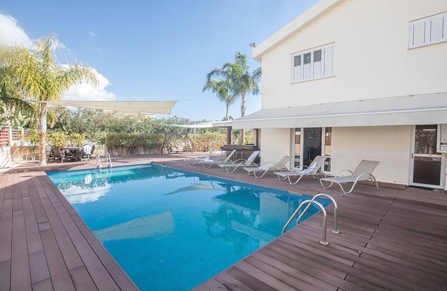 Villa Magusta - Modern 4 Bedroom Ayia Thekla Villa with Pool - Close to the.