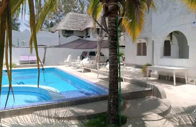 Villa manu