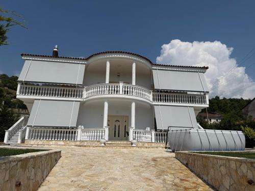 Villa Manuel