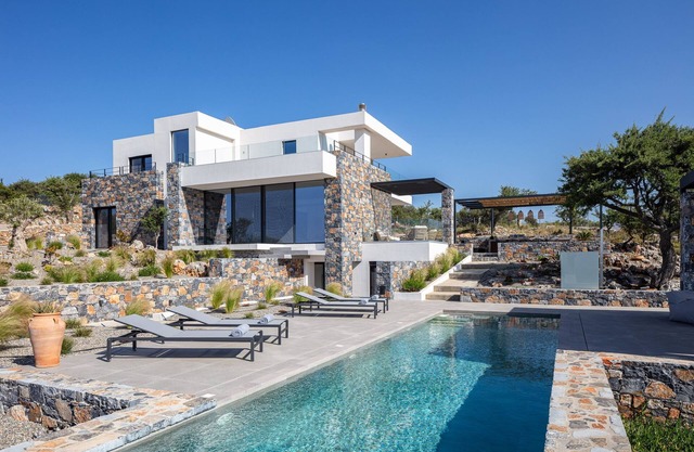 Villa Maquis, luxury stay on Crete