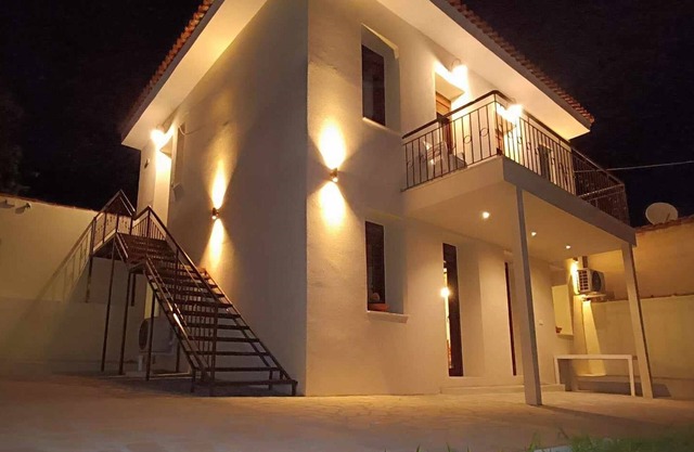VIlla Marilou Two Bedroom with Garden View