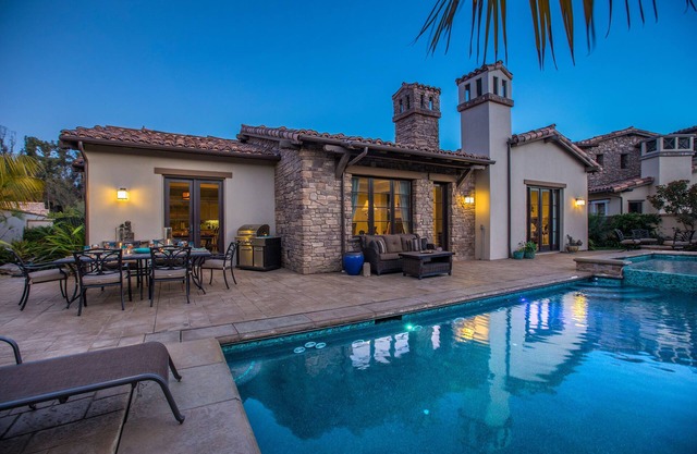 Villa Mariposa - Peaceful Luxury in Private "Bluffs" Gated Community