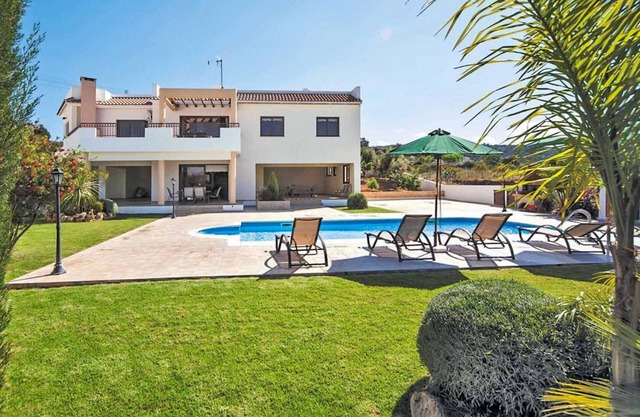 Villa Melody Latchi - Three Bedroom Villa, Sleeps 6