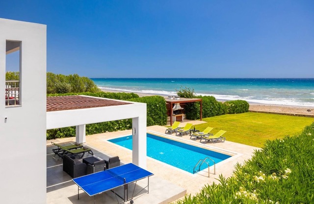 Villa Metis - Three Bedroom Villa, Sleeps 6