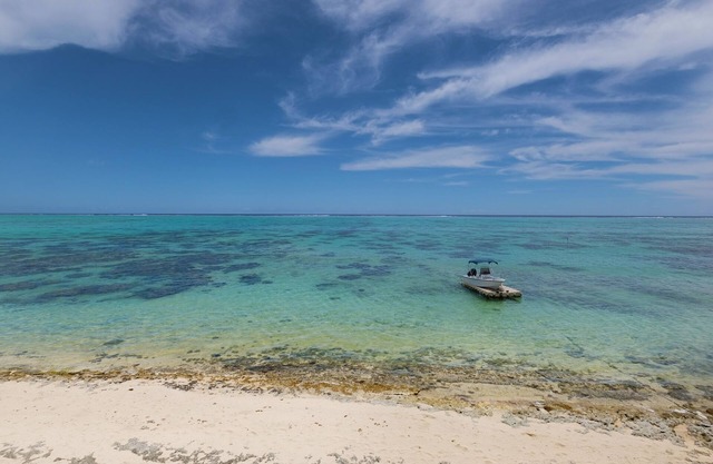 Villa Miti Vai by ENJOY VILLAS MOOREA/AC/8 pax/beach front