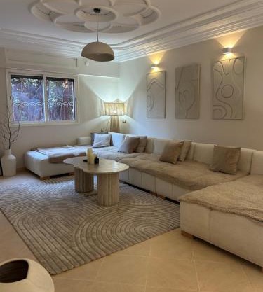 Villa moderne avec jacuzzi & jardin - Marrakech
