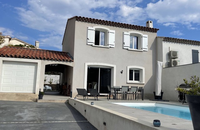 Villa Moderne Avec Piscine, au Calme, Proche des Plages