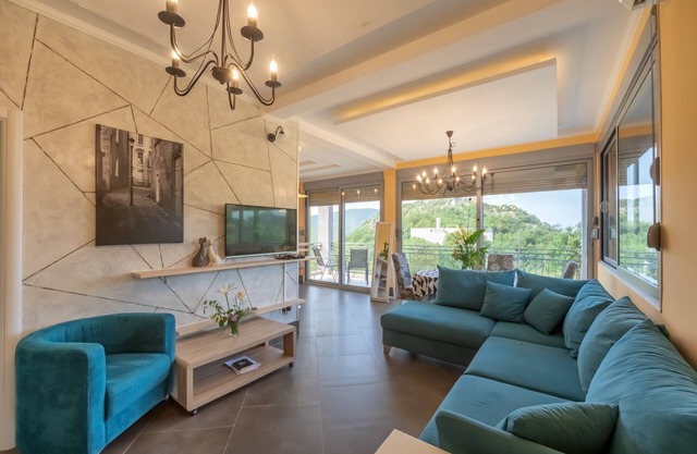 Villa Montenegrina - Two Bedroom Apartment with Sea View