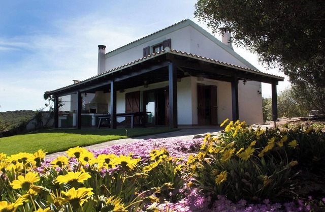 Villa "Olga" with Sea View, Private Terrace & Wi-Fi