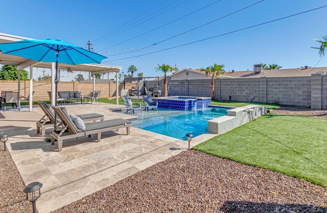 Villa on Vista w/Custom Pool+Spa+5 Mins 2 OldTown