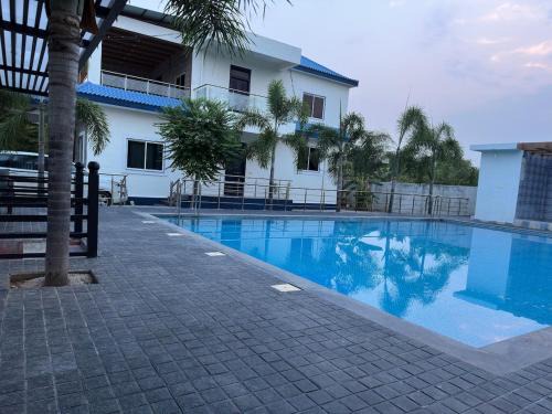 Villa Orchidia with Private Pool 3BR by Homeyhuts